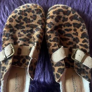 Arizona Jean Company Leopard Print Flats